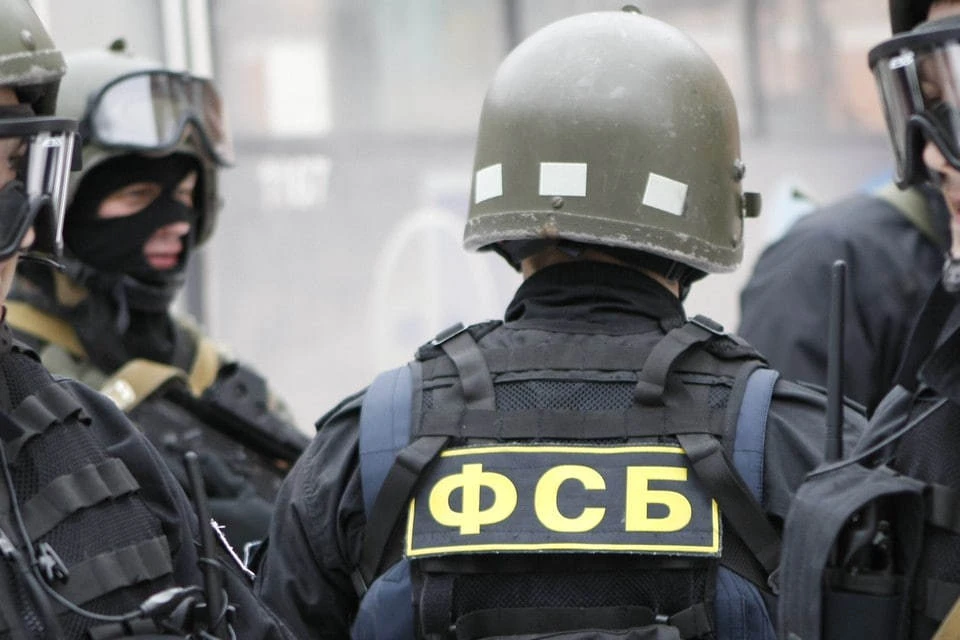 ФСБ задержала иностранца при попытке поджечь кафедральный собор в Барнауле