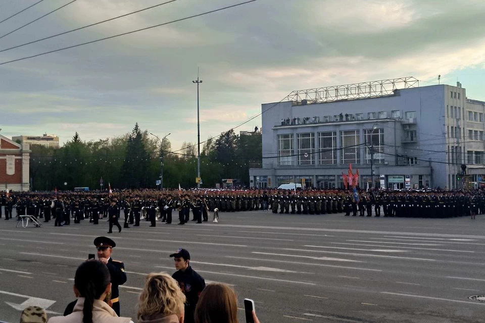 В Новосибирске началась ночная репетиция Парада Победы