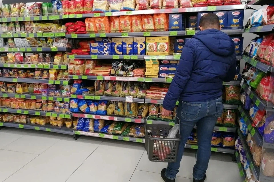 Минчане могут сообщить профсоюзам про рост цен и просроченные товары. Снимок носит иллюстративный характер. Снимок носит иллюстративный характер. Фото: архив «КП»