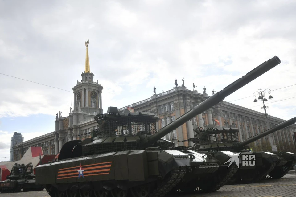 В Екатеринбурге прошел парад Победы 9 мая 2025 года