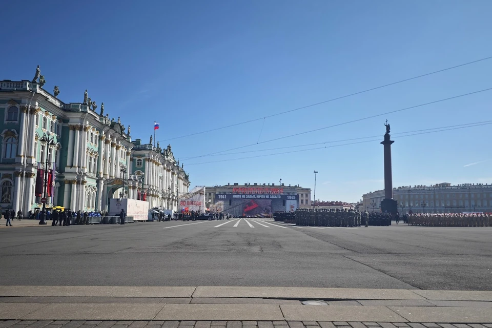 Петербург накрыли перекрытия.
