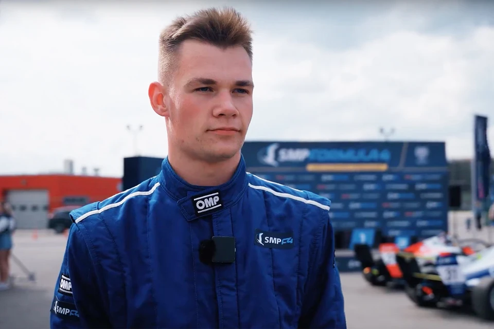 По итогам первого дня гонок победителем стал пилот команды NI Racing, Платон Костин. Фото: кадр видео.