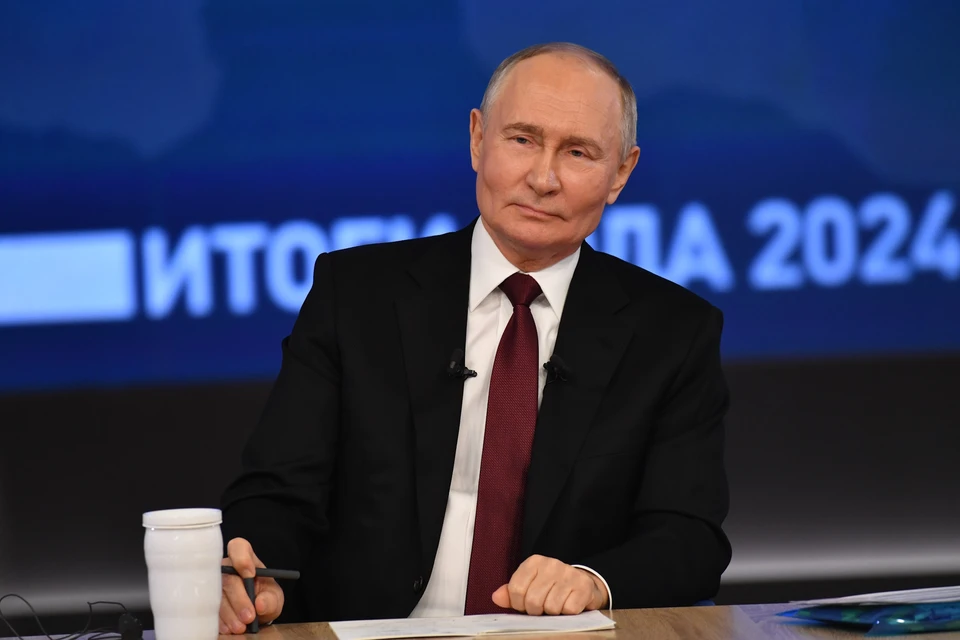 Владимир Путин поздравил главу Казахстана Касым-Жомарта Токаева с днем рождения
