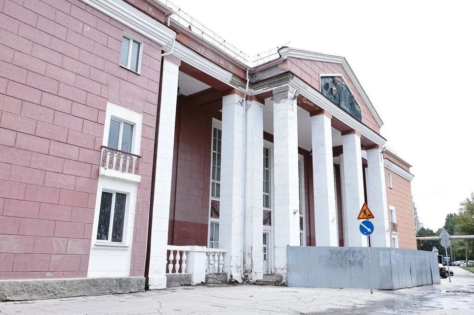 Здание ДК "Искра" было построено больше 70 лет назад / Фото: t.me/Fedorischev63