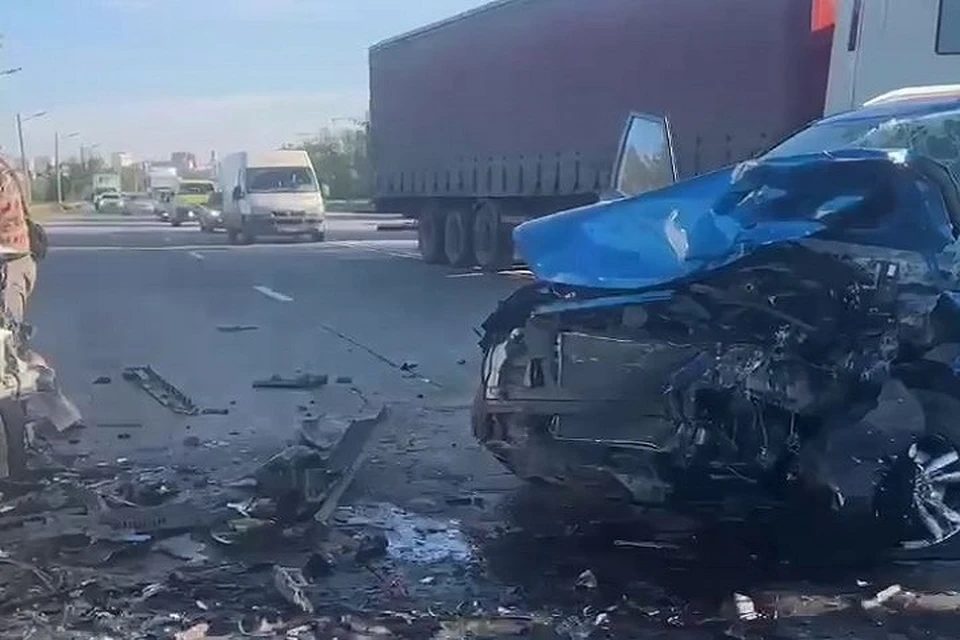 На проезжей части столкнулись Hyundai Creta и Mazda СХ-4. Фото: управление Госавтоинспекции России по Ростовской области