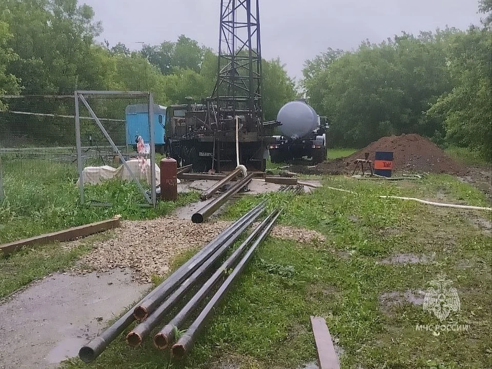 Глубина новой скважины составляет более 60 метров