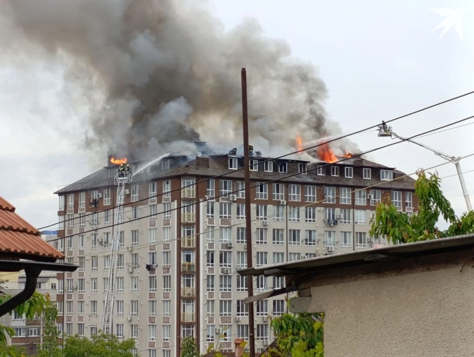 В проекте многоэтажки не было предусмотрено мансарды. Фото: КП