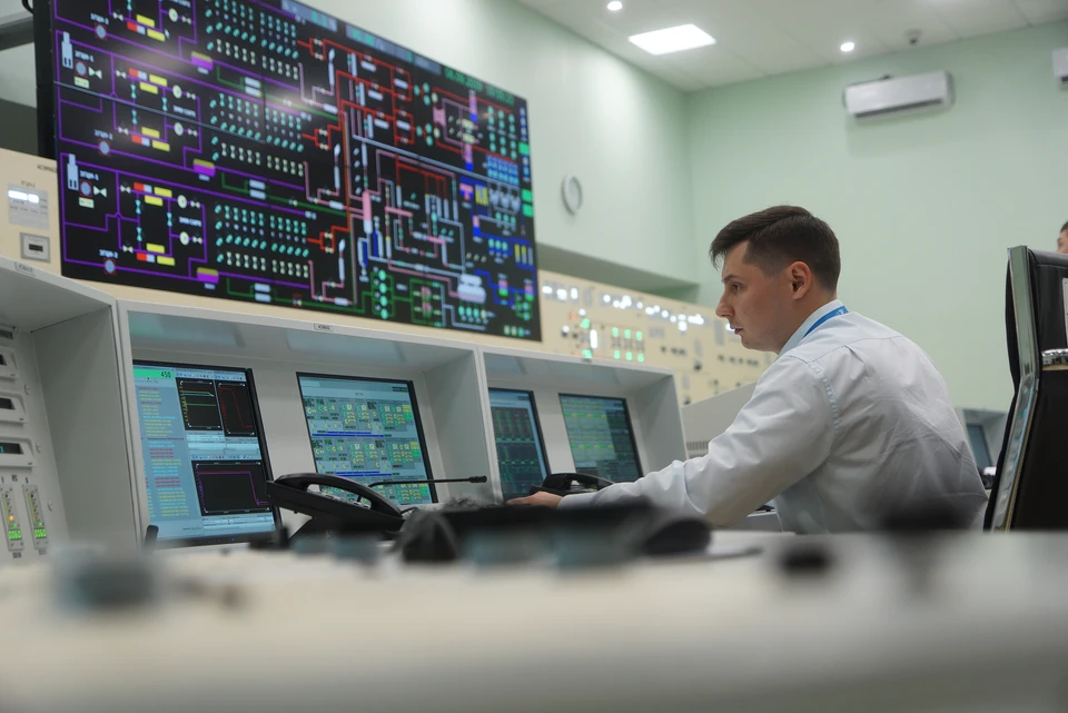 Трое сотрудников ульяновского НИИАРа получили грамоты и благодарность от Путина