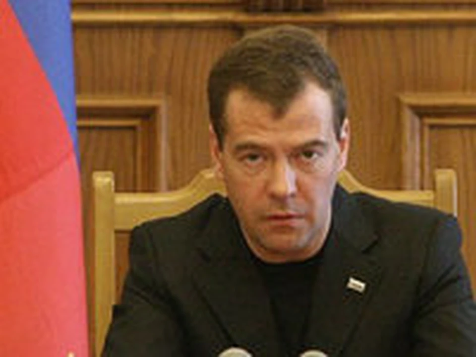 Медведев о террористах. Медведев прилетел в Дагестан.