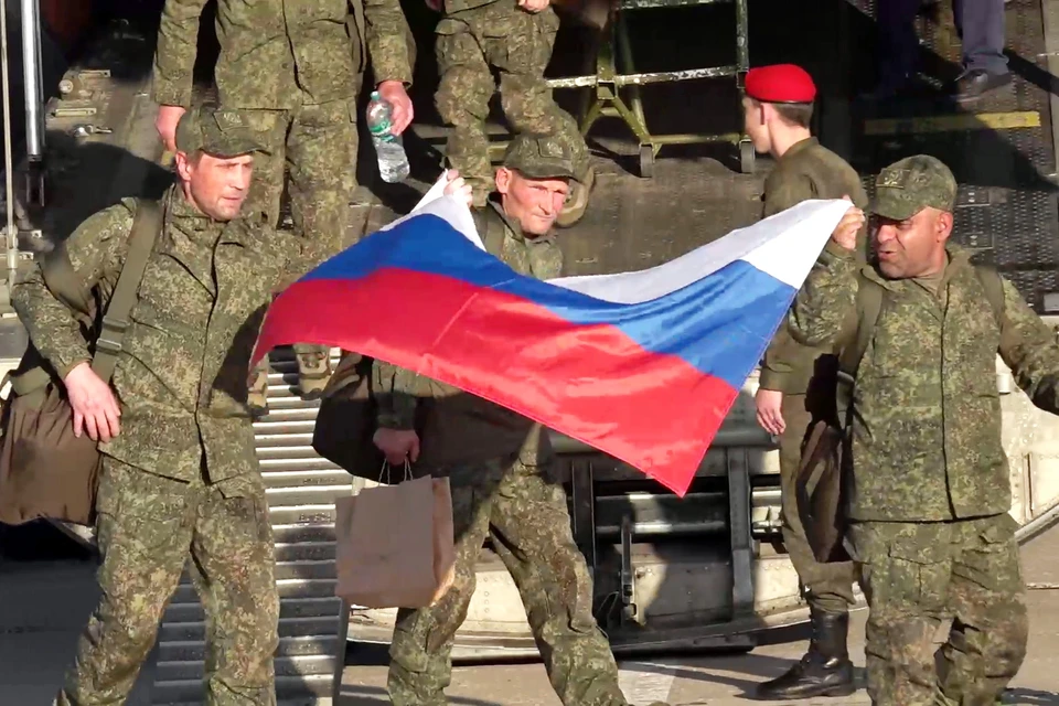 Военнослужащие, вернувшихся из украинского плена. Фото: Пресс-служба Минобороны РФ/ТАСС.