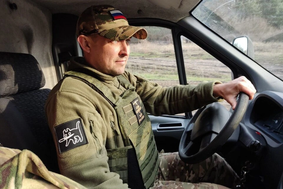 Дорога, где небо кишит вражескими дронами, а бронежилет и детектор БПЛА – лучшие друзья. Фото: Tverigrad.ru.