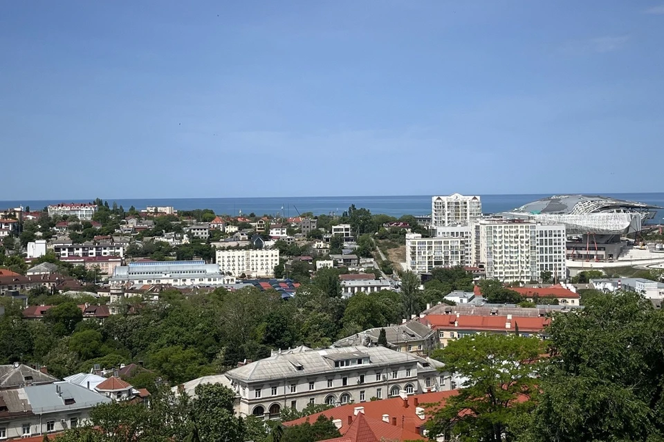 Жара не спешит в Севастополь.