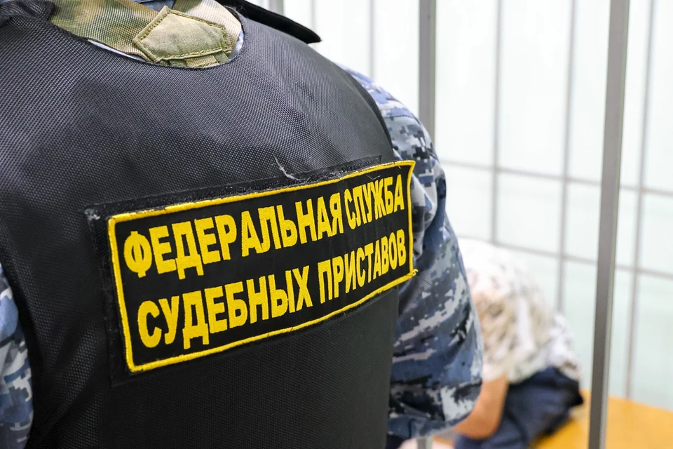 Приставы убедили ульяновца устроиться на работу и платить алименты на сына