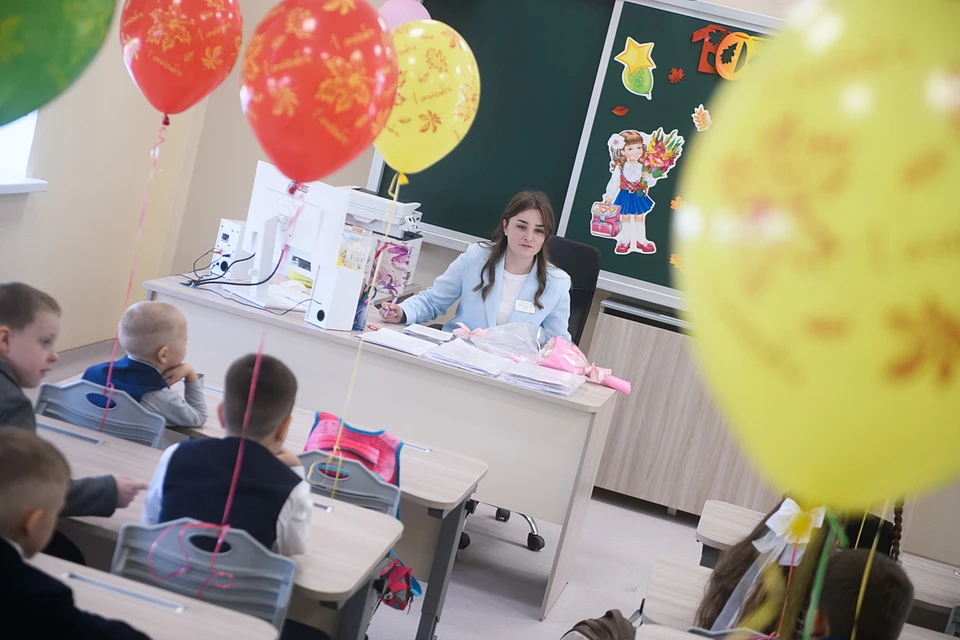 Умение писать сочинения, изложения, диктанты очень пригодились для работы