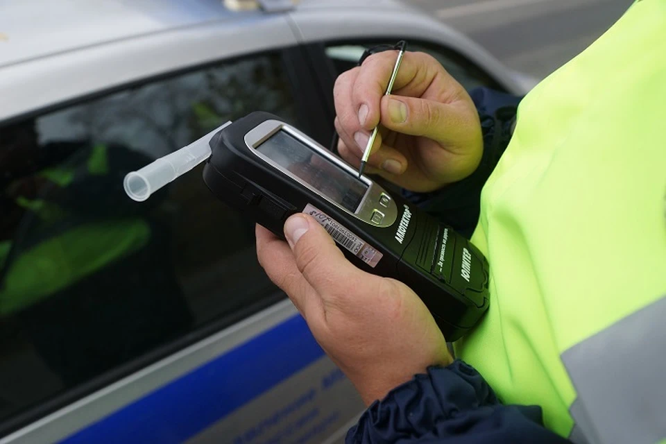 В ЕАО мужчина пытался откупиться от полиции при задержании