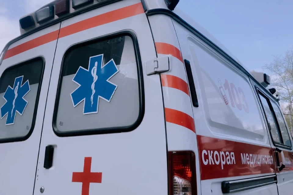 Мужчина с двумя детьми решил скатиться с горки. Через мгновение он погиб