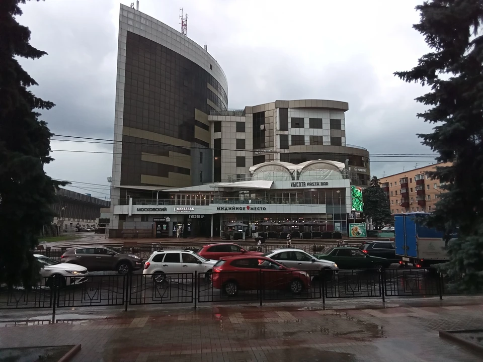 В городе перекрыто движение на двух участках