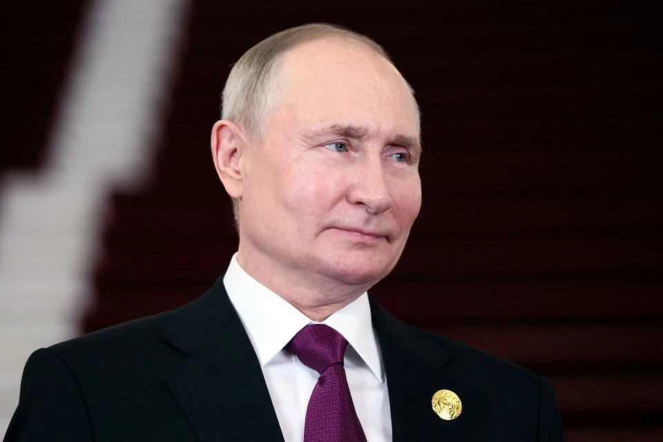 Путин: Семейные ценности должны быть непреложными для России