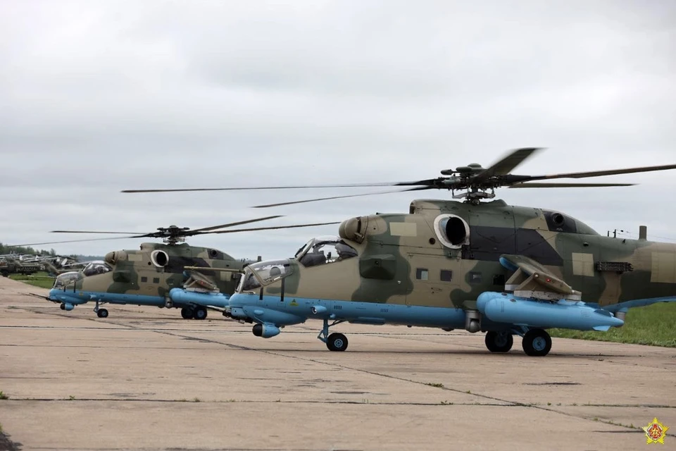 Минобороны показало новые боевые вертолеты Ми-35М из России, прибывшие в Беларусь. Фото: телеграм-канал Минобороны Беларуси