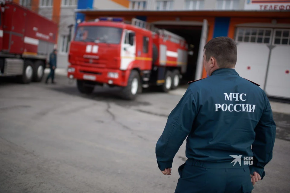 Пламя вспыхнуло в квартире на пятом этаже