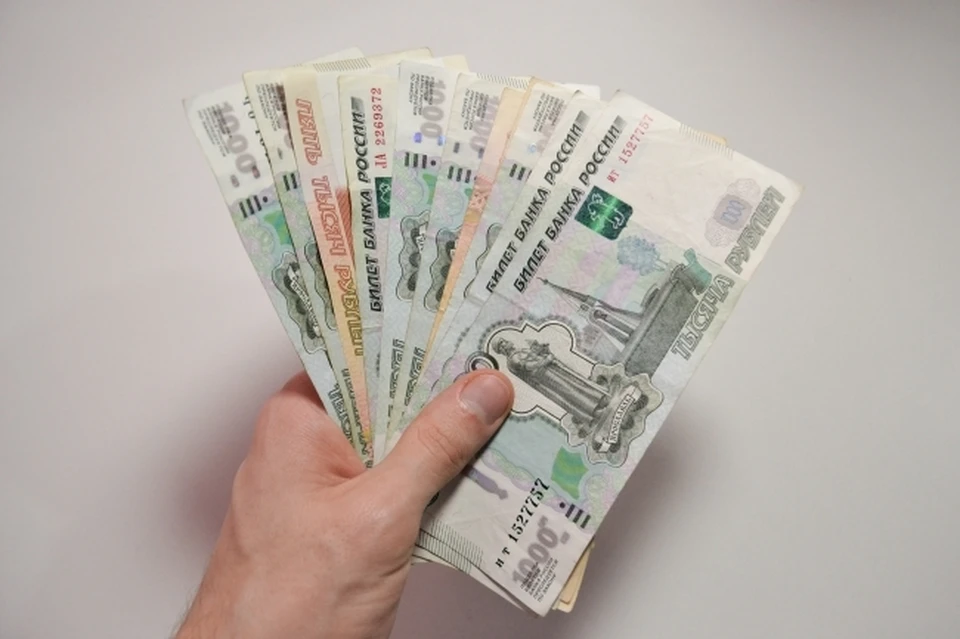 Аванс и зарплата рассчитываются по количеству отработанных дней в месяце.