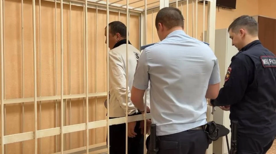 В новосибирский суд доставили мужчину, зарезавшего сторожа завода. Фото: прокуратура Новосибирской области