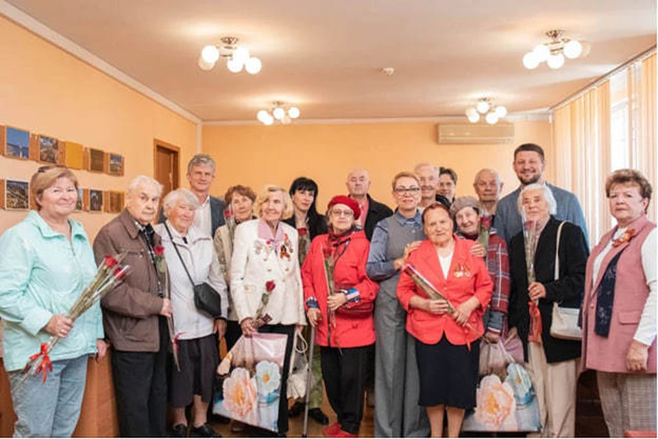 Руководство Гагаринского муниципалитета всегда тепло поздравляет ветеранов.