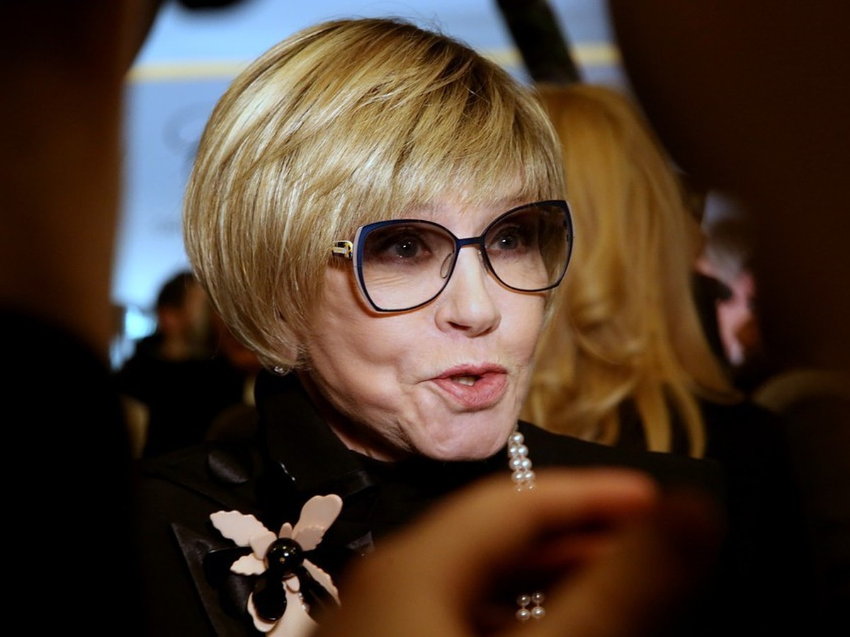 Терезедегі секс порно