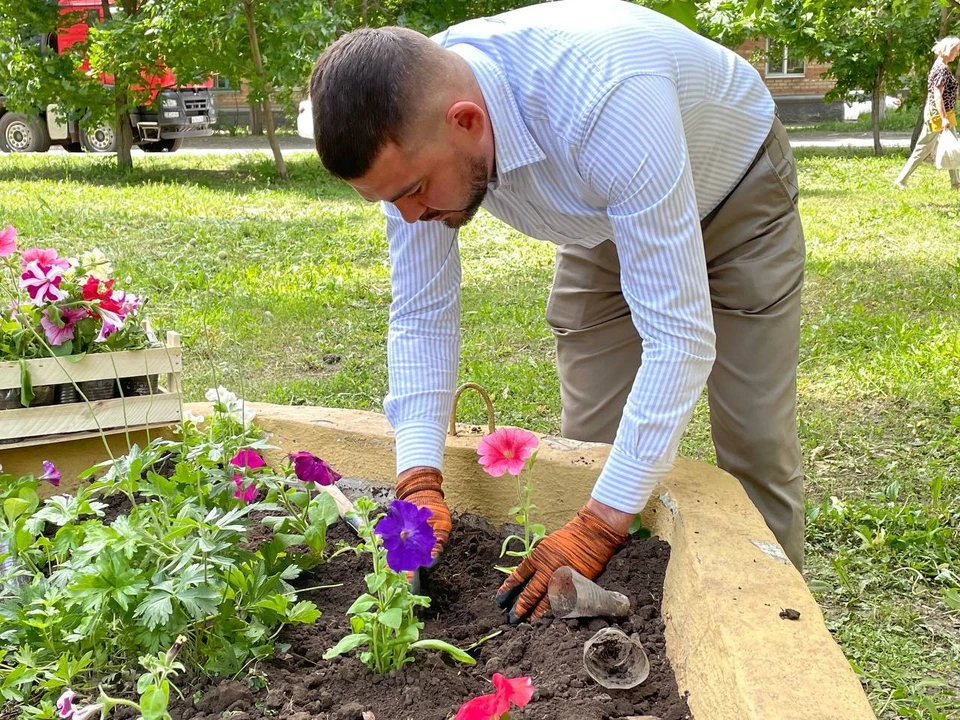 Жители Оренбурга поддержали инициативу озеленения города. Фото: Единая Россия.