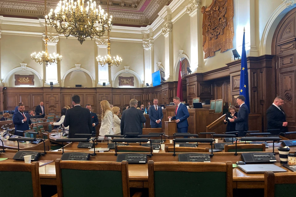 Латвийский центр госязыка намерен начать административный процесс против депутата сейма Латвии Росликова