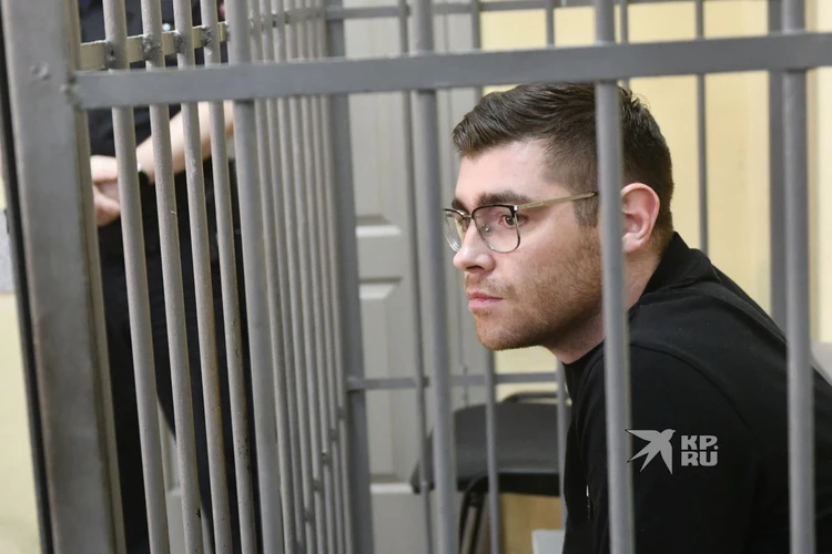 Редактора URA.RU отправили в СИЗО: его обвиняют в даче взятки силовику