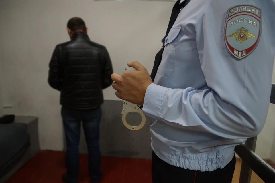 После задержания преступник свою вину не признал.