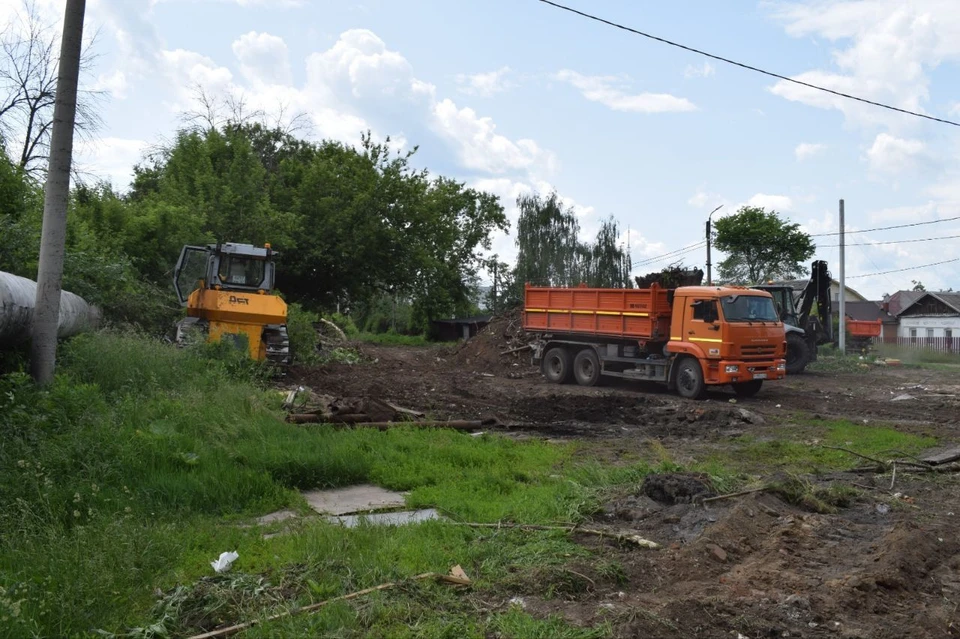 Десятки незаконно размещенных гаражей и сараев снесли в Рязани.