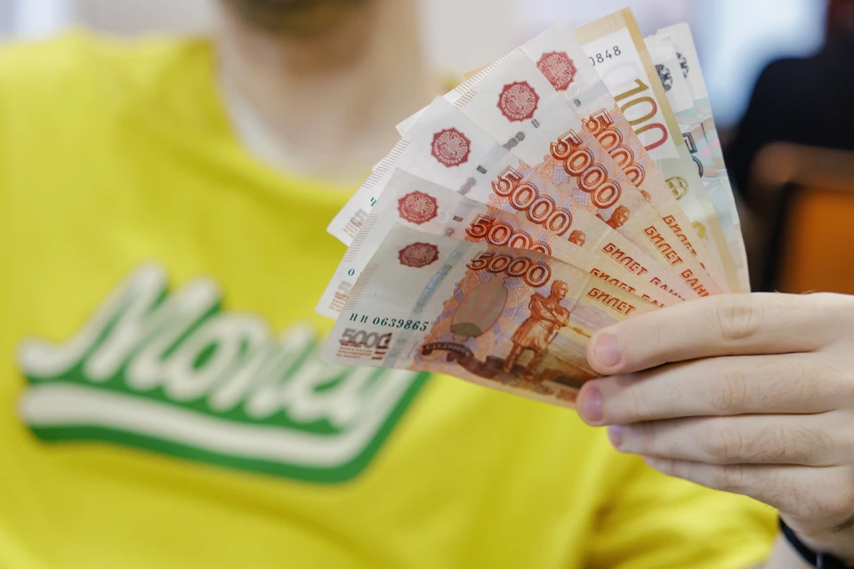 Житель Красного Сулина потерял 457 тысяч рублей из-за телефонных аферистов
