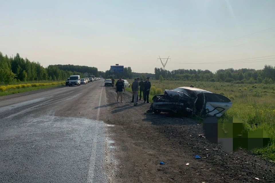 Пассажир Toyota погиб в ДТП с микроавтобусом на трассе между Академгородком и Кольцово. Фото: ГАИ Новосибирской области