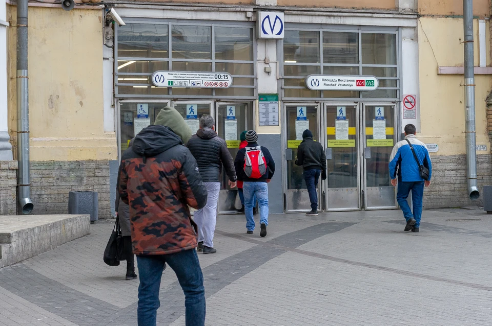 В частности стоит избегать центра и основных магистралей.