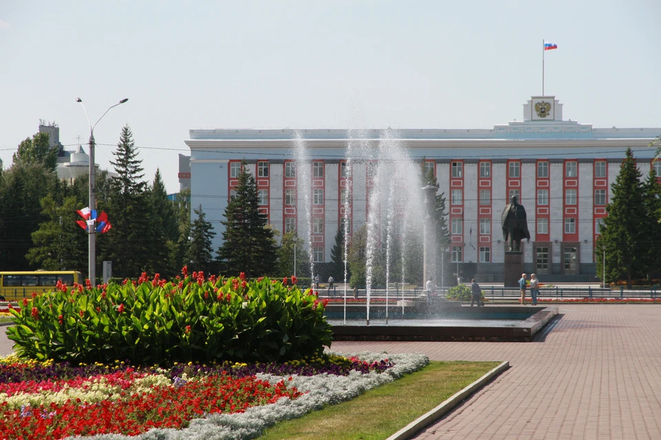 В праздничный день будет жарко