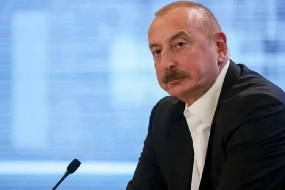 Президент Азербайджана Алиев поздравил Путина с Днем России
