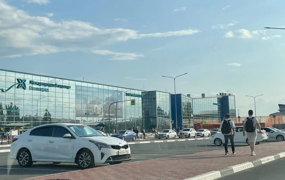 Борт "Аэрофлота" незапланированно сел в аэропорту "Сталинград".