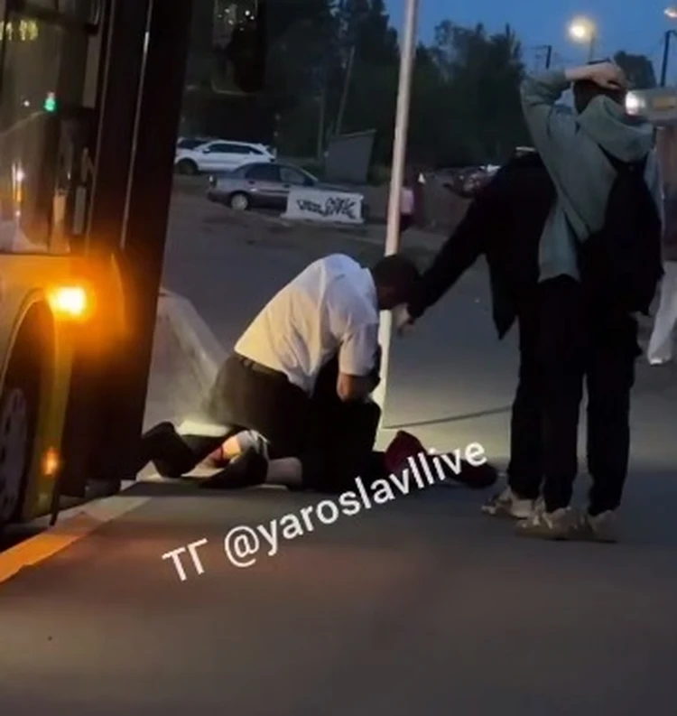 В Ярославле водителю пришлось насильно выдворять пассажира из автобуса