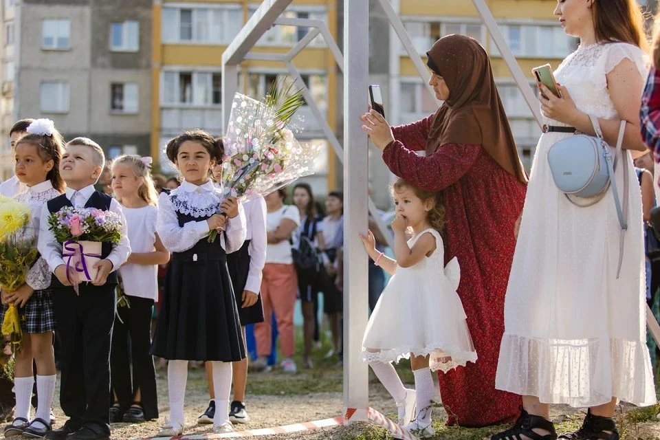 В Госдуме предложили не обучать детей мигрантов бесплатно: подробности