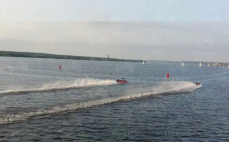 В Перми во время фестиваля водных активностей произошло «речное ДТП»
