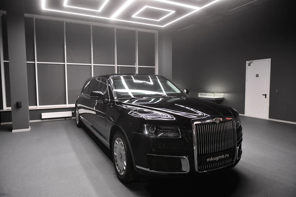 На фото Aurus Senat Limousine L700, который числился в кортеже Владимира Путина