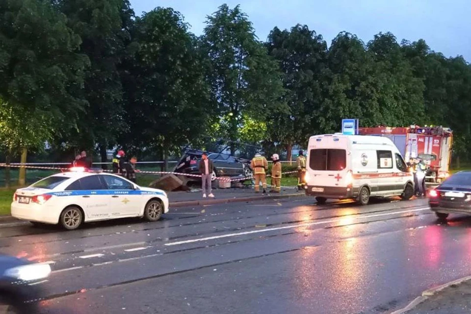 Обстоятельства ДТП уточняются. Фото: t.me/Megapolisonline