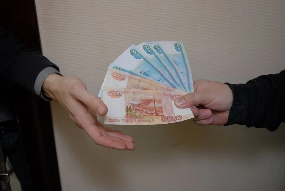 Представитель бюро медэкспертизы подделывала документы на инвалидность в Туле