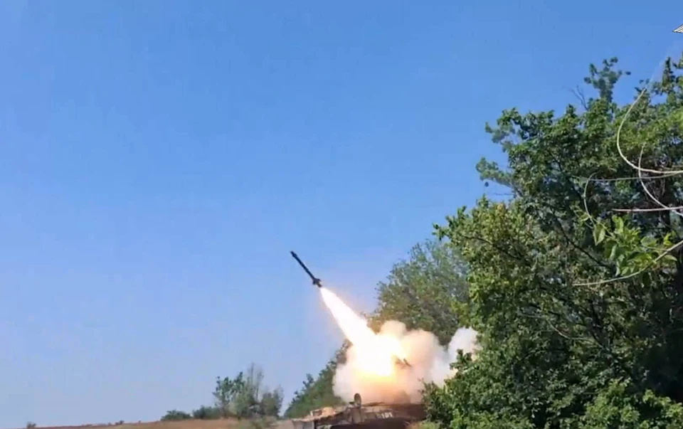 Расчет зенитного ракетного комплекса «Стрела-10М» отработал точно по целям. Фото: скриншот видео / Минобороны РФ