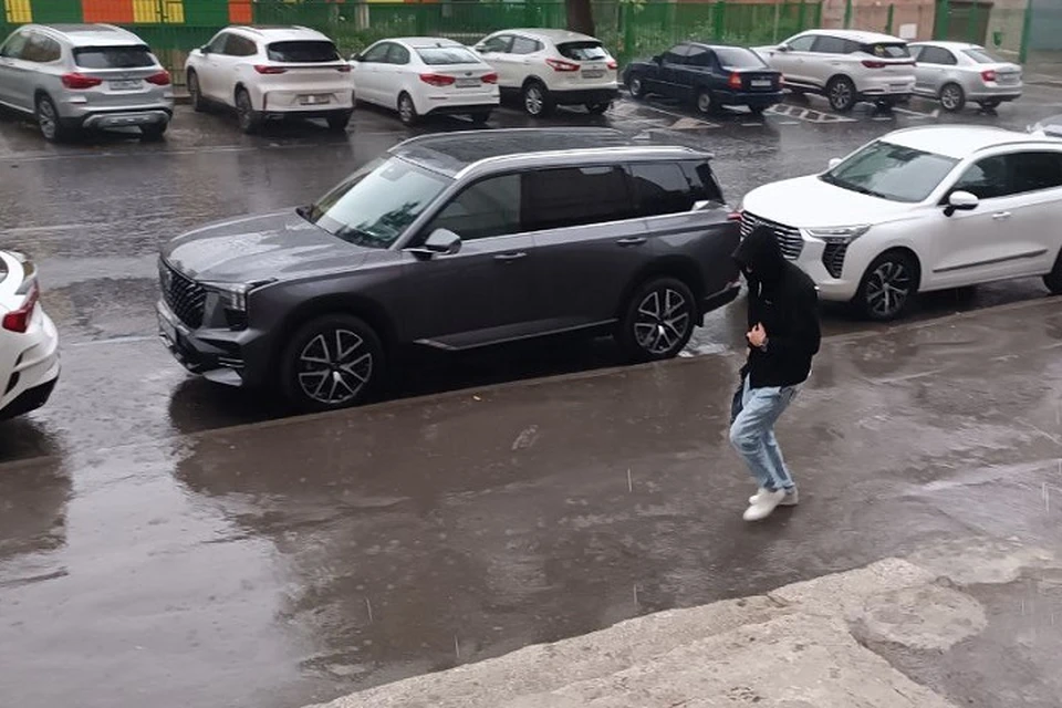 Ранее синоптики предупредили о ливнях и усилении ветра