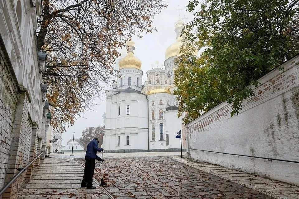 Киев похитил священника и силой заставляет подписать контракт с ВСУ: подробности