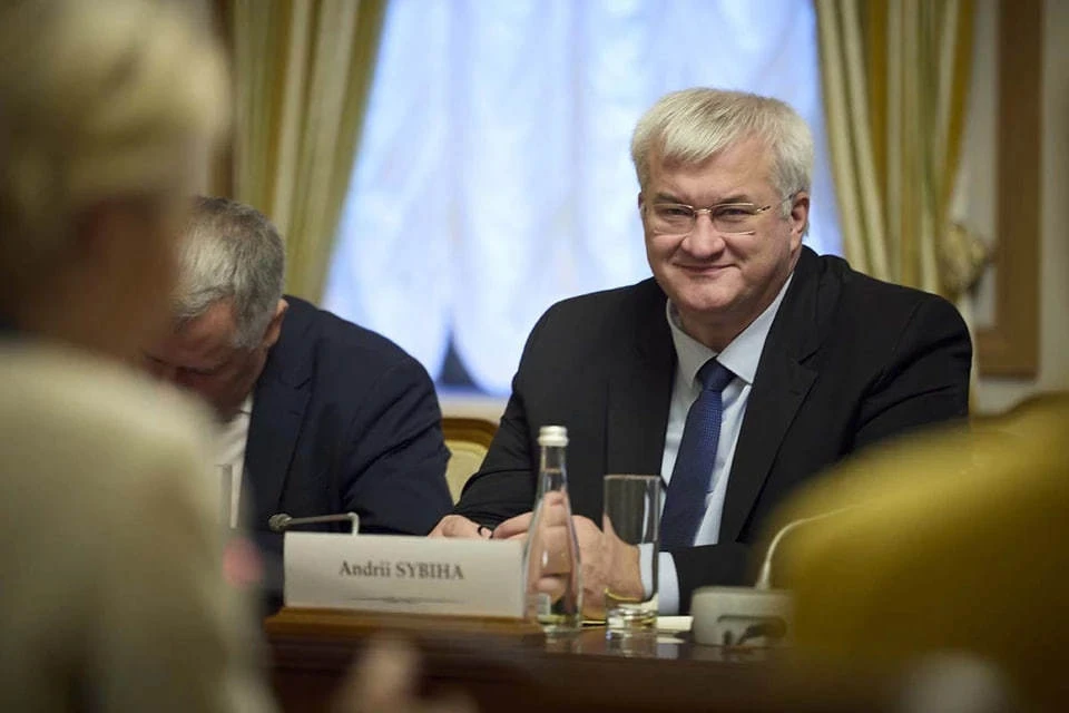 МИД Украины: Киев введёт санкции против стран, покупающих много российской нефти
