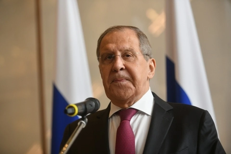 Лавров провел параллель между немецкими и современными украинскими нацистами